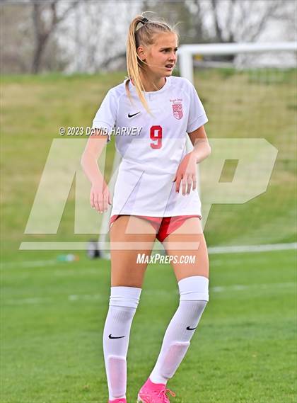 Thumbnail 3 in Regis Jesuit vs Ralston Valley (CHSAA 5A Playoff) photogallery.