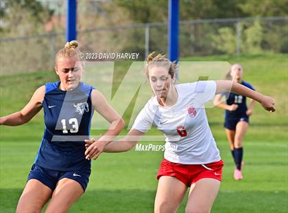 Thumbnail 2 in Regis Jesuit vs Ralston Valley (CHSAA 5A Playoff) photogallery.