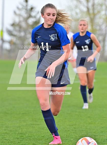 Thumbnail 3 in Regis Jesuit vs Ralston Valley (CHSAA 5A Playoff) photogallery.