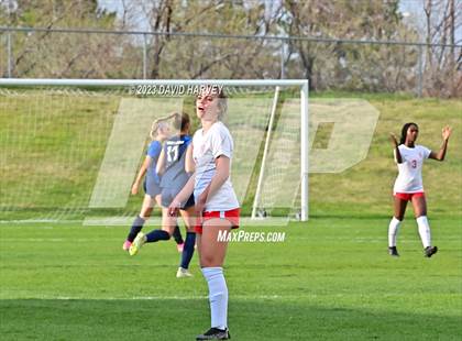 Thumbnail 2 in Regis Jesuit vs Ralston Valley (CHSAA 5A Playoff) photogallery.