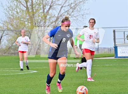 Thumbnail 2 in Regis Jesuit vs Ralston Valley (CHSAA 5A Playoff) photogallery.