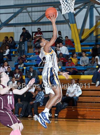 Thumbnail 2 in Kalamazoo Central vs. Central photogallery.