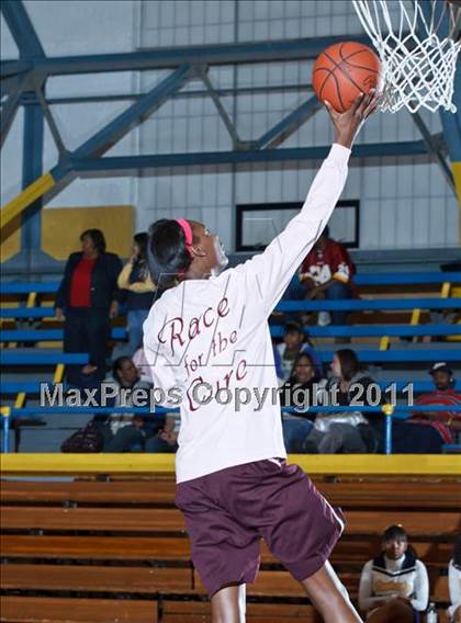 Thumbnail 3 in Kalamazoo Central vs. Central photogallery.
