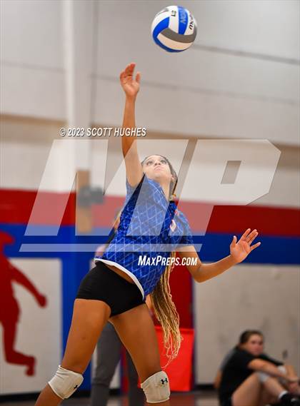Thumbnail 1 in Overton @ McGavock photogallery.