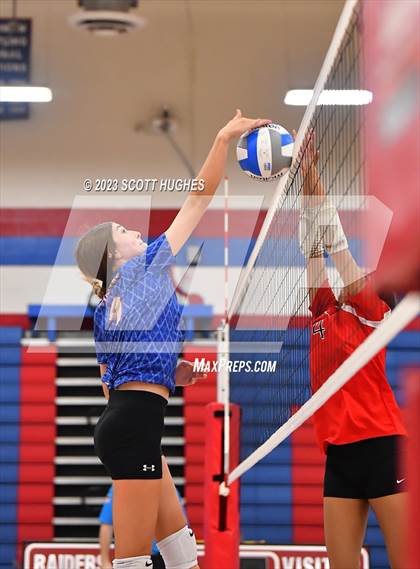 Thumbnail 2 in Overton @ McGavock photogallery.