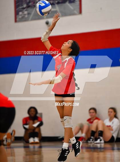 Thumbnail 2 in Overton @ McGavock photogallery.