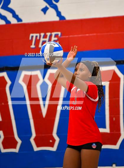 Thumbnail 3 in Overton @ McGavock photogallery.