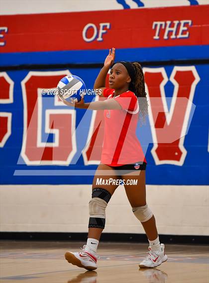 Thumbnail 3 in Overton @ McGavock photogallery.