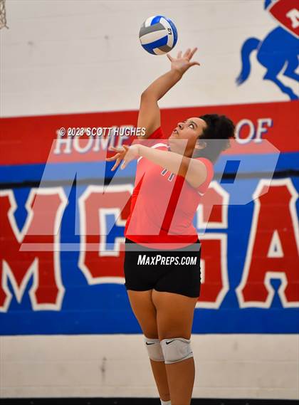 Thumbnail 2 in Overton @ McGavock photogallery.