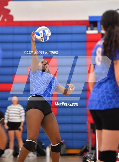 Thumbnail 3 in Overton @ McGavock photogallery.