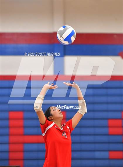 Thumbnail 2 in Overton @ McGavock photogallery.