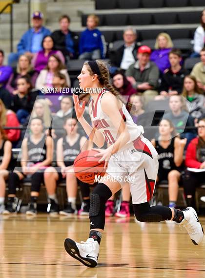 Thumbnail 3 in Pangburn vs. Bigelow (AAA 2A District Playoff) photogallery.