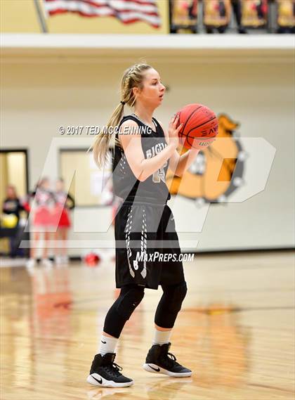 Thumbnail 3 in Pangburn vs. Bigelow (AAA 2A District Playoff) photogallery.