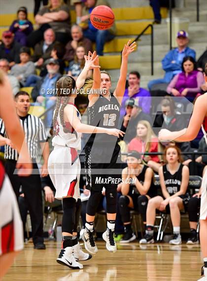 Thumbnail 3 in Pangburn vs. Bigelow (AAA 2A District Playoff) photogallery.