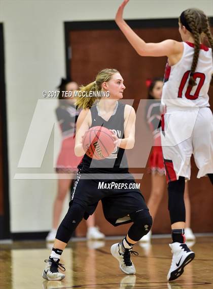 Thumbnail 2 in Pangburn vs. Bigelow (AAA 2A District Playoff) photogallery.