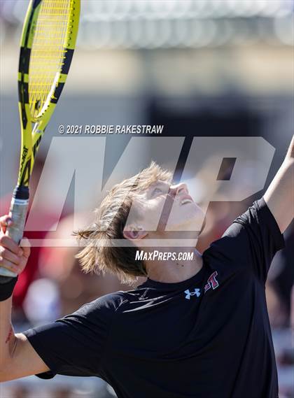 Thumbnail 2 in Lake Travis vs Memorial (UIL 6A Team Tennis Semifinal) photogallery.