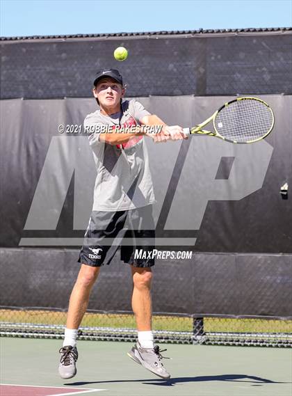 Thumbnail 2 in Lake Travis vs Memorial (UIL 6A Team Tennis Semifinal) photogallery.