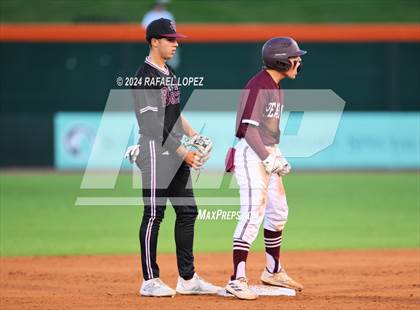 Thumbnail 1 in Cy-Fair vs. Pearland (UIL Baseball 6A Region 3 Regional Final) photogallery.