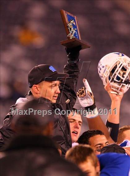 Thumbnail 3 in Mountain Lakes vs. Wallington (NJSIAA North 1 Group 1 Final) photogallery.