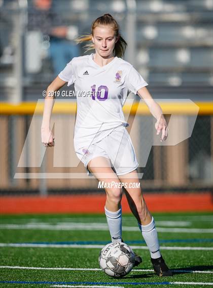 Thumbnail 1 in Issaquah @ Monroe (WIAA 4A District First Round Playoff) photogallery.