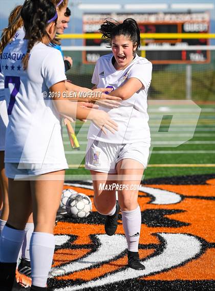 Thumbnail 1 in Issaquah @ Monroe (WIAA 4A District First Round Playoff) photogallery.