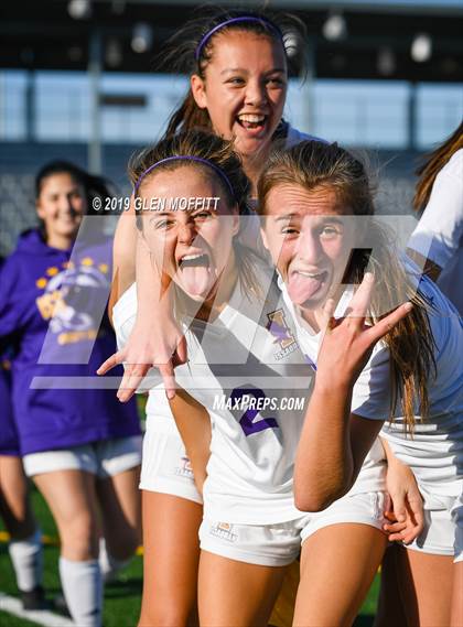 Thumbnail 2 in Issaquah @ Monroe (WIAA 4A District First Round Playoff) photogallery.