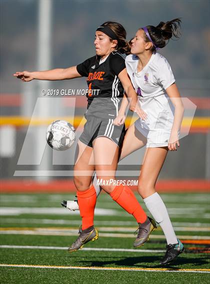 Thumbnail 1 in Issaquah @ Monroe (WIAA 4A District First Round Playoff) photogallery.