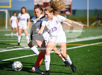 Thumbnail 1 in Issaquah @ Monroe (WIAA 4A District First Round Playoff) photogallery.