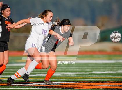 Thumbnail 3 in Issaquah @ Monroe (WIAA 4A District First Round Playoff) photogallery.