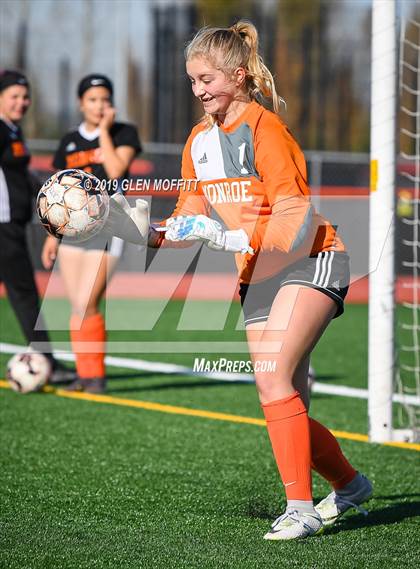 Thumbnail 3 in Issaquah @ Monroe (WIAA 4A District First Round Playoff) photogallery.
