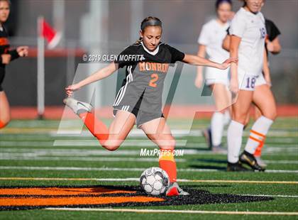 Thumbnail 3 in Issaquah @ Monroe (WIAA 4A District First Round Playoff) photogallery.
