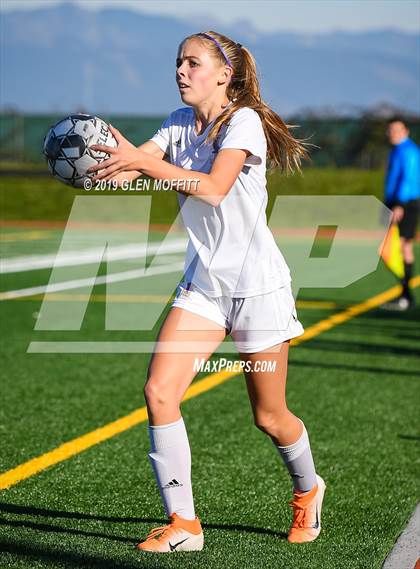 Thumbnail 3 in Issaquah @ Monroe (WIAA 4A District First Round Playoff) photogallery.
