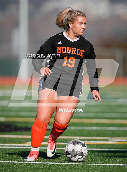 Thumbnail 2 in Issaquah @ Monroe (WIAA 4A District First Round Playoff) photogallery.