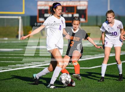 Thumbnail 3 in Issaquah @ Monroe (WIAA 4A District First Round Playoff) photogallery.