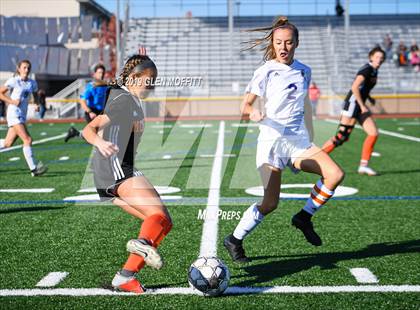Thumbnail 2 in Issaquah @ Monroe (WIAA 4A District First Round Playoff) photogallery.
