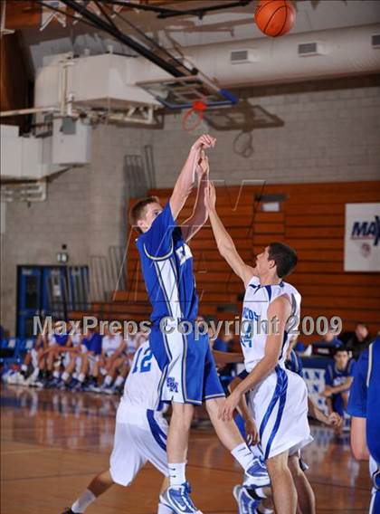 Thumbnail 2 in Rancho Bernardo vs Santa Margarita (MaxPreps Holiday Classic) photogallery.