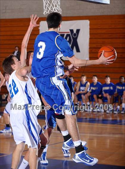 Thumbnail 3 in Rancho Bernardo vs Santa Margarita (MaxPreps Holiday Classic) photogallery.