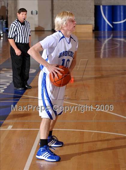 Thumbnail 2 in Rancho Bernardo vs Santa Margarita (MaxPreps Holiday Classic) photogallery.