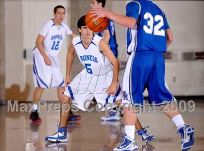 Thumbnail 2 in Rancho Bernardo vs Santa Margarita (MaxPreps Holiday Classic) photogallery.