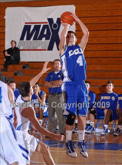 Thumbnail 2 in Rancho Bernardo vs Santa Margarita (MaxPreps Holiday Classic) photogallery.