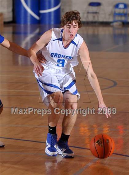 Thumbnail 3 in Rancho Bernardo vs Santa Margarita (MaxPreps Holiday Classic) photogallery.