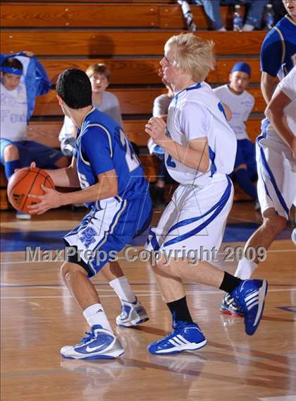 Thumbnail 2 in Rancho Bernardo vs Santa Margarita (MaxPreps Holiday Classic) photogallery.