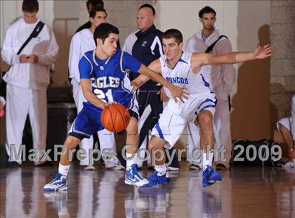 Thumbnail 3 in Rancho Bernardo vs Santa Margarita (MaxPreps Holiday Classic) photogallery.