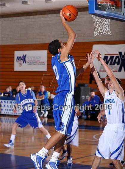 Thumbnail 1 in Rancho Bernardo vs Santa Margarita (MaxPreps Holiday Classic) photogallery.