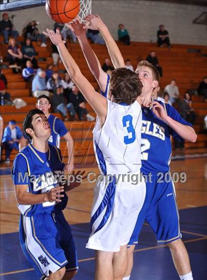 Thumbnail 2 in Rancho Bernardo vs Santa Margarita (MaxPreps Holiday Classic) photogallery.