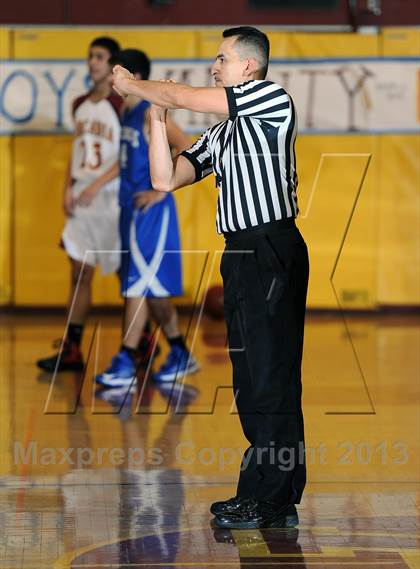 Thumbnail 2 in Arcadia vs. Burbank photogallery.