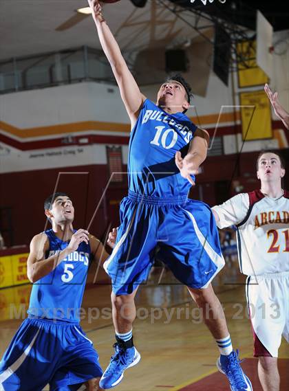Thumbnail 1 in Arcadia vs. Burbank photogallery.