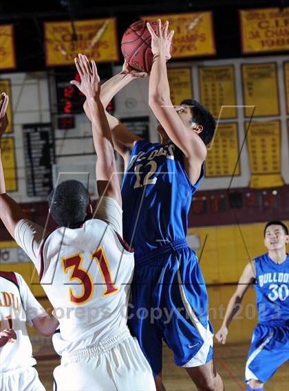 Thumbnail 3 in Arcadia vs. Burbank photogallery.