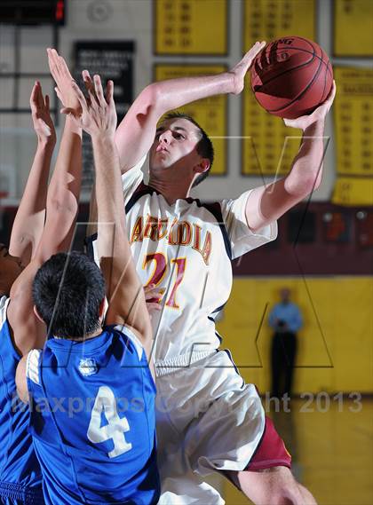 Thumbnail 2 in Arcadia vs. Burbank photogallery.