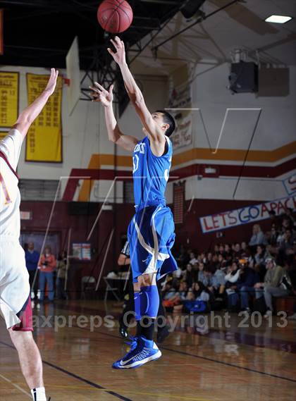 Thumbnail 3 in Arcadia vs. Burbank photogallery.